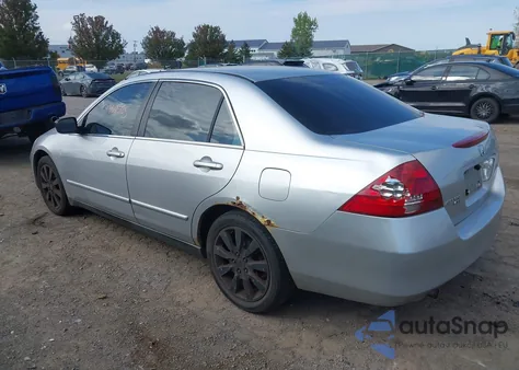 2007 Honda Accord 3.0 Se z USA, uszkodzony, nr VIN 1HGCM66487A088770